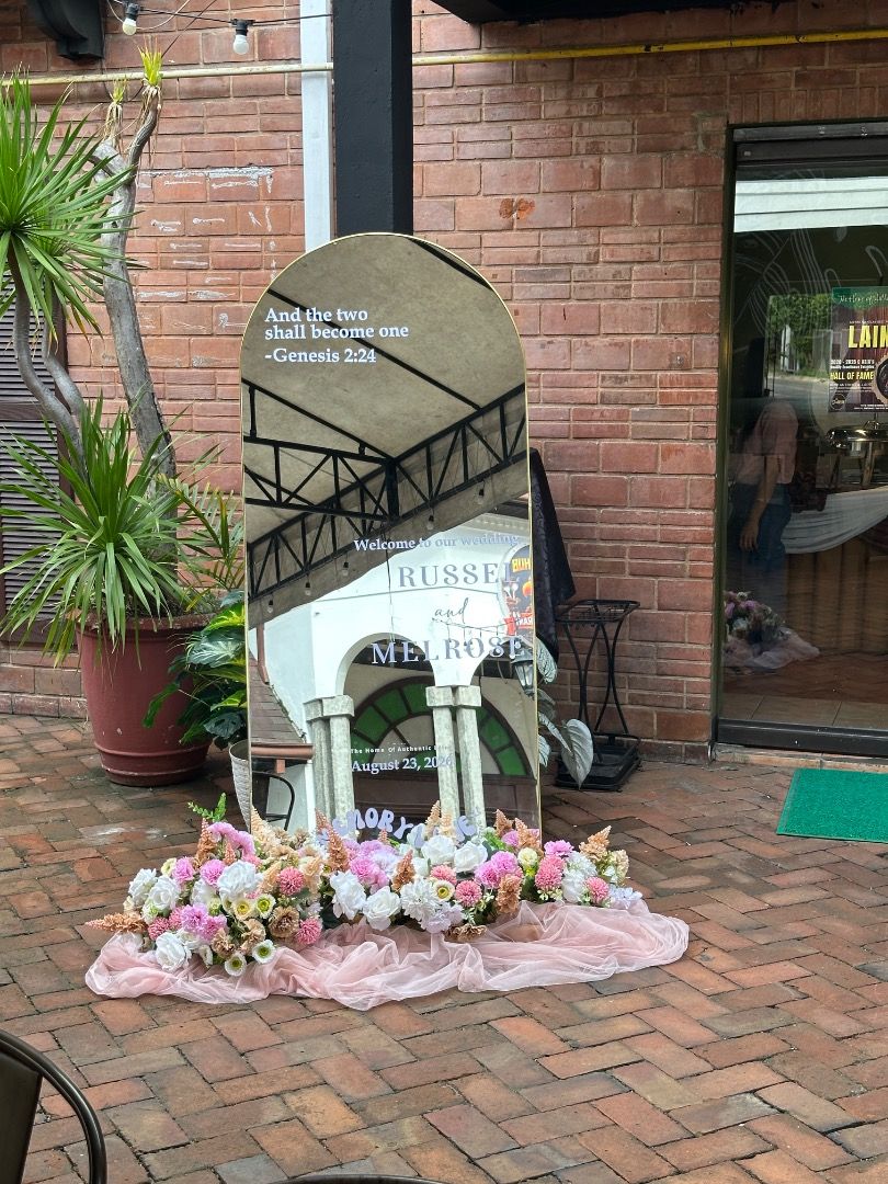2.5x5 ft arched full body mirror (Category: Mirrors) located in Mandaluyong City. Submitted by lovedbyjaaaam (Listing ID 1457529113, Image 1). Description: - Arch-top mirror -gold framed -built back stand - Ideal for wedding entrance decor or for personal use - issue: small dent sa mirror lower right.