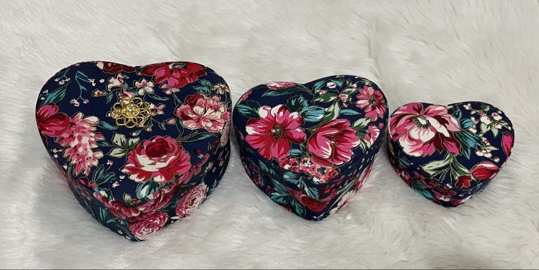3 Heart Shaped nesting boxes with rose floral designs inside and out (Category: Body Jewelry) located in Quezon City. Submitted by sissymissy1527 (Listing ID 1457702882, Image 2). Description: Like new condition .