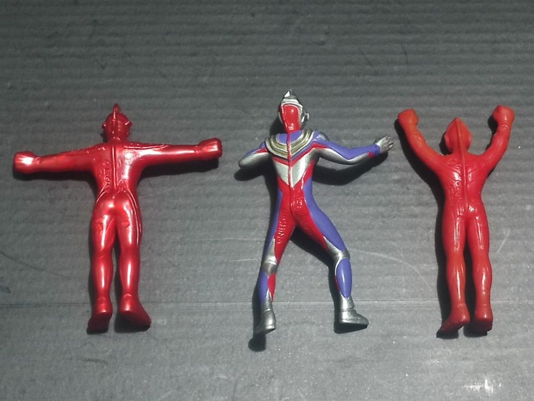 3pcs Small Ultraman Figures | with Markings (Category: Figurines & Statues) located in Lipa City. Submitted by mark_collections (Listing ID 1457606651, Image 2). Description: 3pcs Small Ultraman Figures | with Markings Mode of Payment: Gcash.