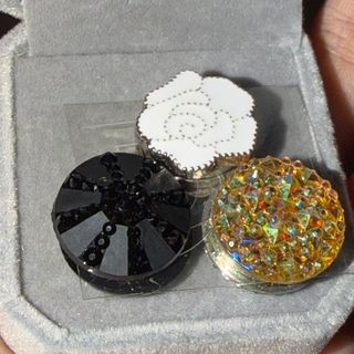 (Category: ) located in . Submitted by sneakyricecakes888 (Listing ID 1457619160, Image 1). Description: .