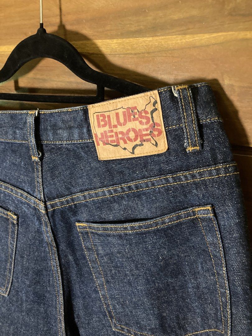 ₱50 + SF via JNT (Category: Jeans) located in Batangas. Submitted by declutteringvon (Listing ID 1457663173, Image 3). Description: Button fly, fits 30-31 waist, hard denim, declutter..
