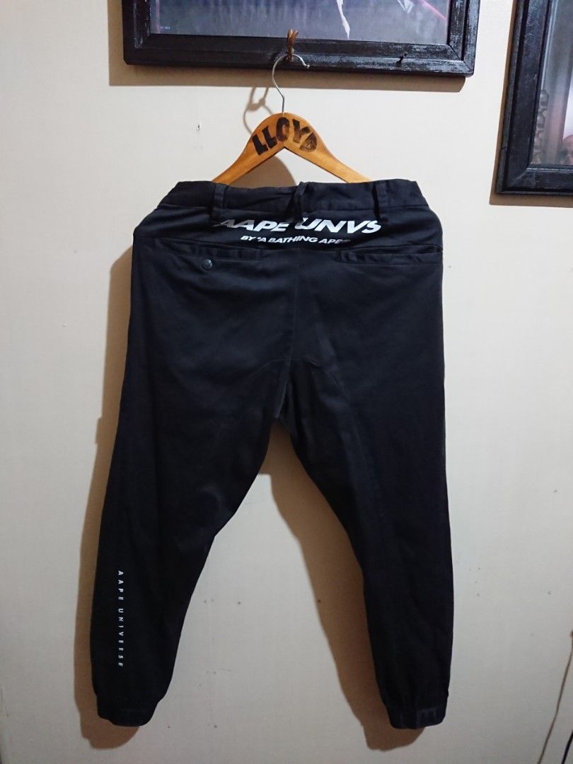 Aape woven jogger (Category: Joggers) located in Taytay. Submitted by GRIND720_II (Listing ID 1457664722, Image 2). Description: Aape woven jogger pants Size Medium 30 width 37 Length Excellent 1500.