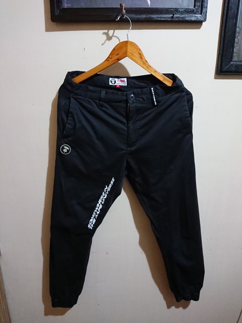 Aape woven jogger (Category: Joggers) located in Taytay. Submitted by GRIND720_II (Listing ID 1457664722, Image 1). Description: Aape woven jogger pants Size Medium 30 width 37 Length Excellent 1500.