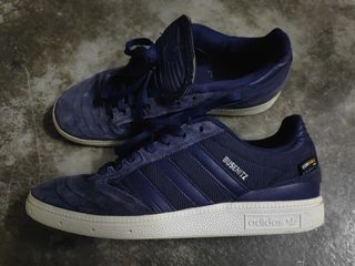 (Category: ) located in . Submitted by sneakerpickers2 (Listing ID 1457535216, Image 1). Description: .