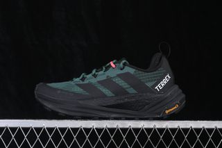 (Category: ) located in . Submitted by khai.uasneakers (Listing ID 1457665141, Image 1). Description: .