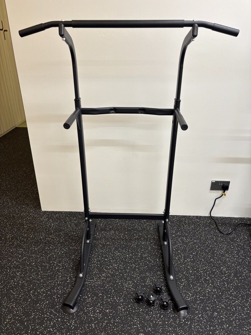 adjustable pull up bar (Category: Cardio & Fitness Machines) located in Singapore. Submitted by chinnyyk90815 (Listing ID 1457549811, Image 2). Description: adjustable .