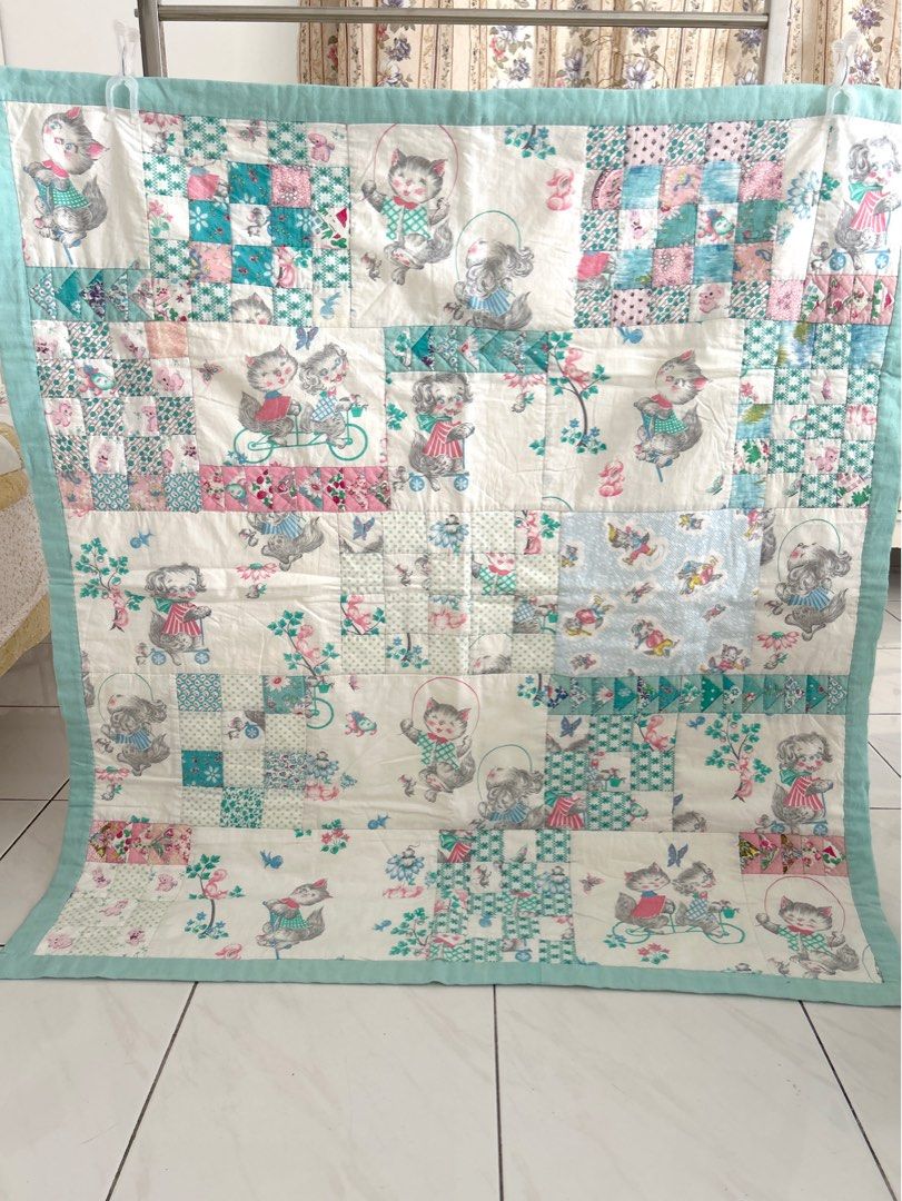 Alas Patchwork - Cat Design (Category: Other Home Decor) located in Kuala Lumpur. Submitted by azthrift69 (Listing ID 1457529821, Image 1). Description: Item selected bundle - belum basuh Material cotton ( 2 layers ) Size 97 x 105 cm Condition as pictures No fussy / joy / return / refund Postage RM8 Semenanjung.