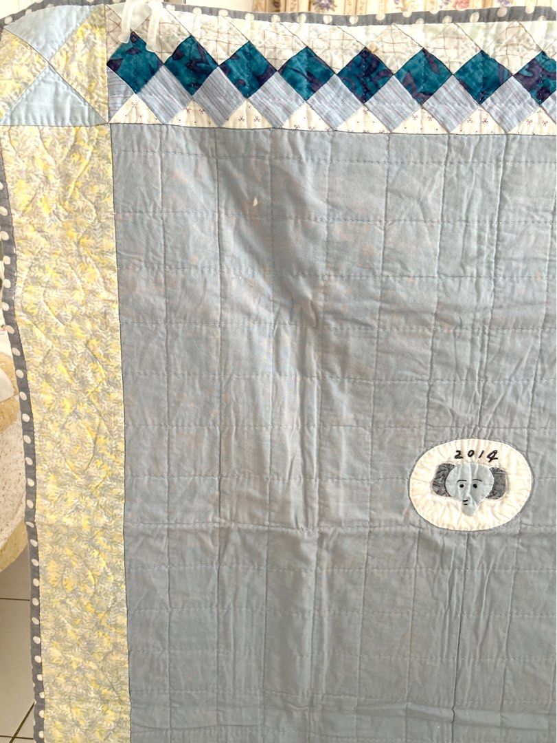 Alas Patchwork - Elephant (Category: Other Home Decor) located in Kuala Lumpur. Submitted by azthrift69 (Listing ID 1457530937, Image 2). Description: Item selected bundle - belum basuh Material cotton Size 90 x 93 cm Condition as pictures No fussy / joy / return / refund Postage RM8 Semenanjung.