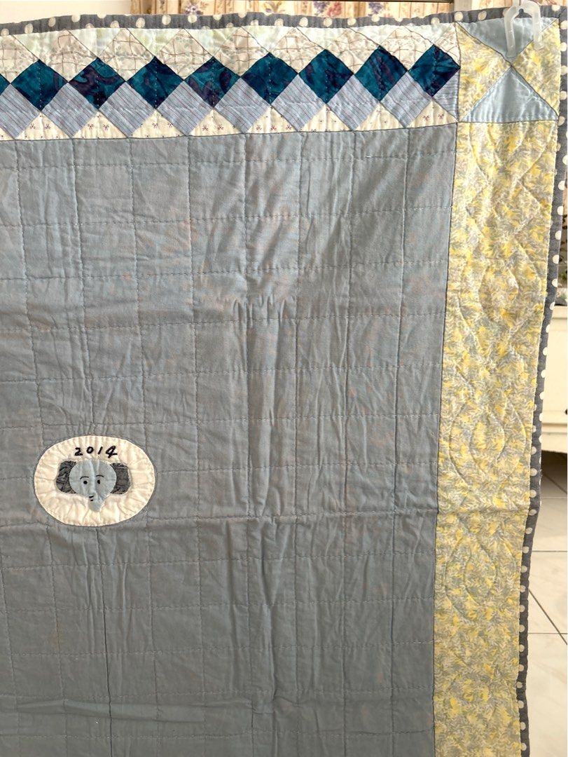 Alas Patchwork - Elephant (Category: Other Home Decor) located in Kuala Lumpur. Submitted by azthrift69 (Listing ID 1457530937, Image 3). Description: Item selected bundle - belum basuh Material cotton Size 90 x 93 cm Condition as pictures No fussy / joy / return / refund Postage RM8 Semenanjung.