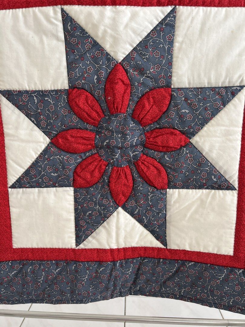 Alas Patchwork - Red (Category: Other Home Decor) located in Kuala Lumpur. Submitted by azthrift69 (Listing ID 1457528381, Image 2). Description: Item selected bundle - belum basuh Material cotton Size 57 x 57 cm Condition as pictures No fussy / joy / return / refund Postage RM8 Semenanjung.