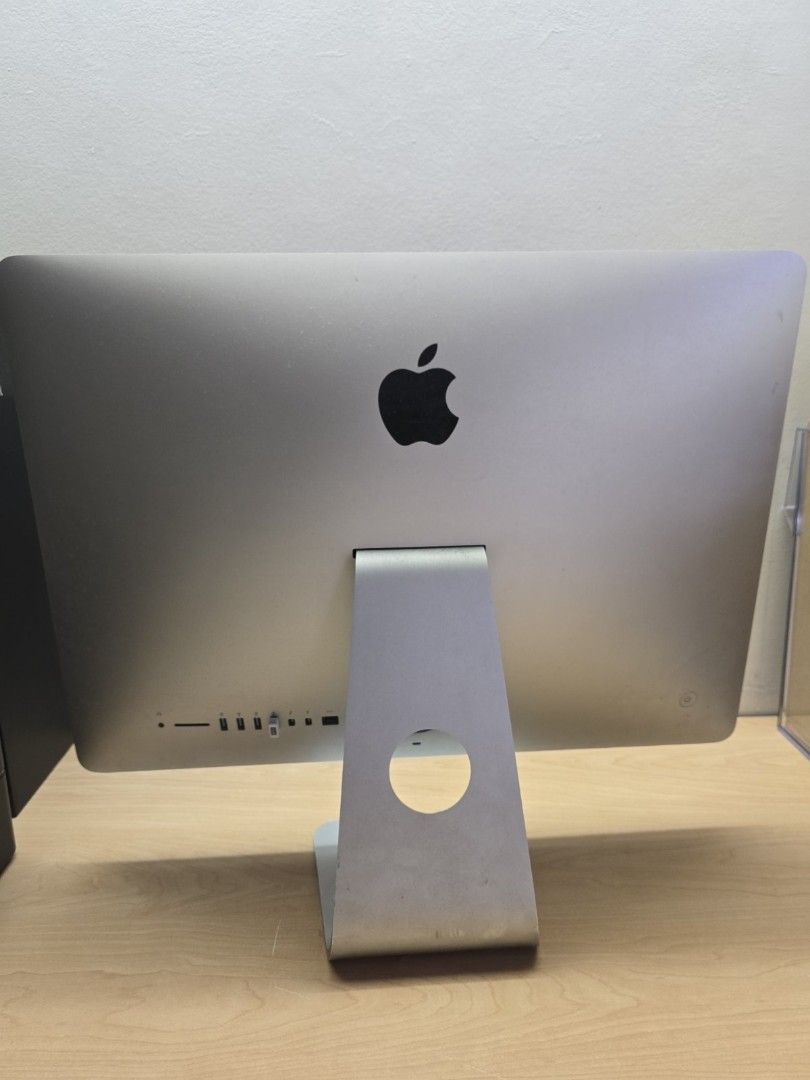Apple iMac Desktop Computer with Keyboard and Mouse (Category: Desktops) located in Makati City. Submitted by caa888 (Listing ID 1457530643, Image 3). Description: - Apple iMac desktop computer - Includes original Apple keyboard - Includes original Magic Mouse - Ideal for work or home use - All necessary cables included - Ready for immediate setup and use - Feel free to ask any questions!.