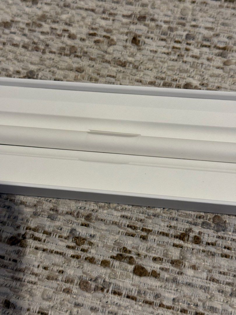 Apple Pencil (USB-C) (Category: Other Gadgets) located in Makati City. Submitted by sec0ndhandedly (Listing ID 1457693991, Image 3). Description: - Apple Pencil (USB-C) - Bought recently, unused - Includes original packaging and receipt - Ideal for note-taking and drawing on your iPad.