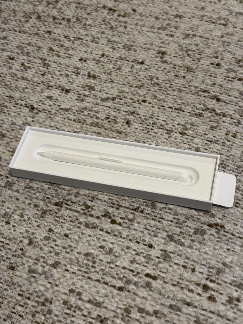 Apple Pencil (USB-C) (Category: Other Gadgets) located in Makati City. Submitted by sec0ndhandedly (Listing ID 1457693991, Image 1). Description: - Apple Pencil (USB-C) - Bought recently, unused - Includes original packaging and receipt - Ideal for note-taking and drawing on your iPad.