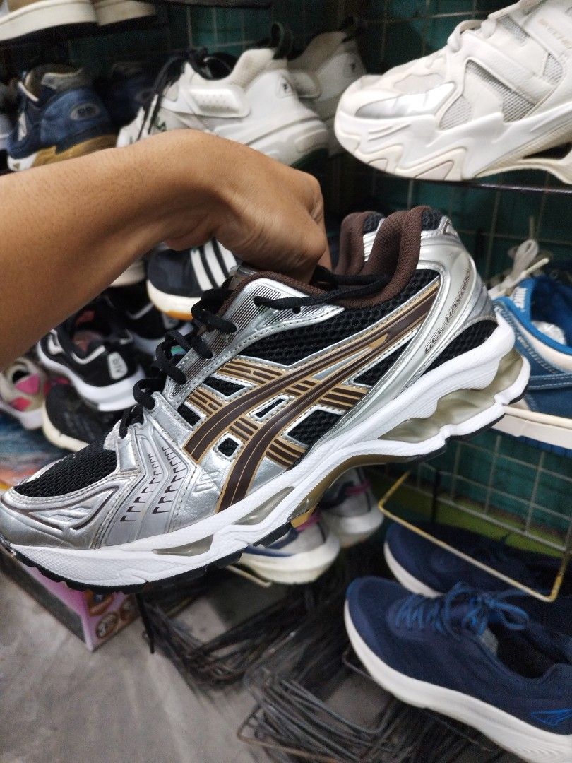 ASICS GEL KAYANO 14 BROWN SILVER (Category: Sneakers) located in Bulacan. Submitted by side.hustle11 (Listing ID 1457639251, Image 2). Description: ASICS GEL KAYANO BROWN -SLIVER EXCELLENT CONDITION size 39-49 loc bulacan.