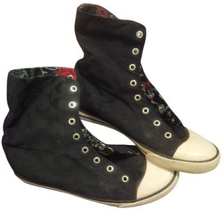 (Category: ) located in . Submitted by gi.thrift (Listing ID 1457519421, Image 1). Description: .