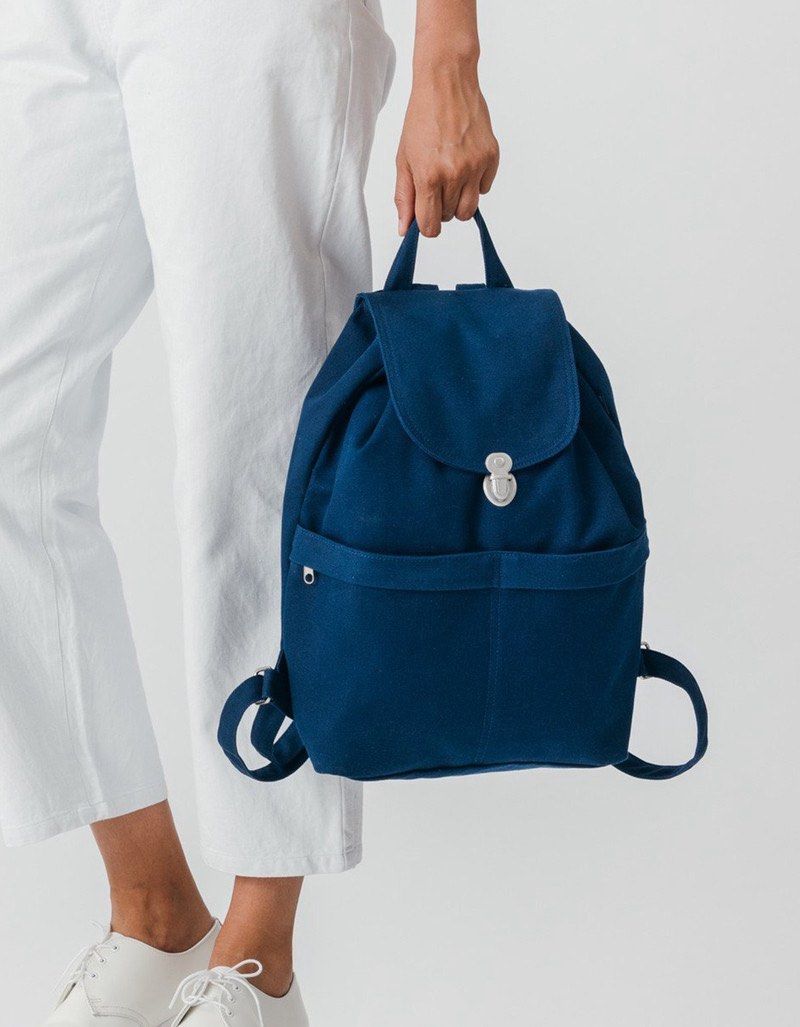 SALE‼️ BAGGU Navy Blue Canvas Drawstring Backpack (Category: Backpacks) located in Abulug. Submitted by hayami. (Listing ID 1457704578, Image 2). Description: BAGGU CANVAS BACKPACK 10”x 15.5”x 5.5” Nice ito. Matibay pa..