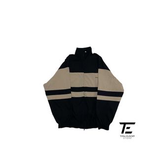 (Category: ) located in . Submitted by tyraeusoffstore (Listing ID 1457682547, Image 1). Description: .