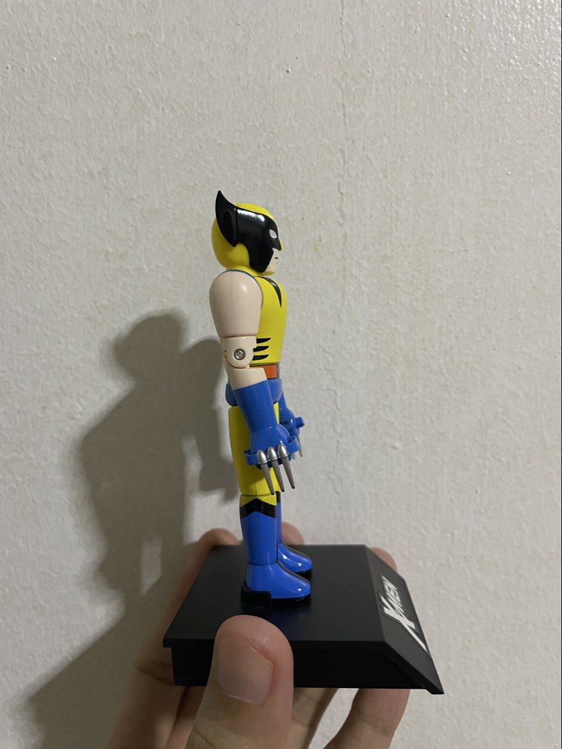 Bandai Chokogin Wolverine Diecast Figure (Category: Figurines & Statues) located in Quezon City. Submitted by logic31 (Listing ID 1457523906, Image 2). Description: Diecast figure, mabigat. Minor issues may putol lang dun sa itim ng mask niya sa left, please see pictures. Quezon City area Lalamove within Metro Manila JNT courier if outside Metro Manila.
