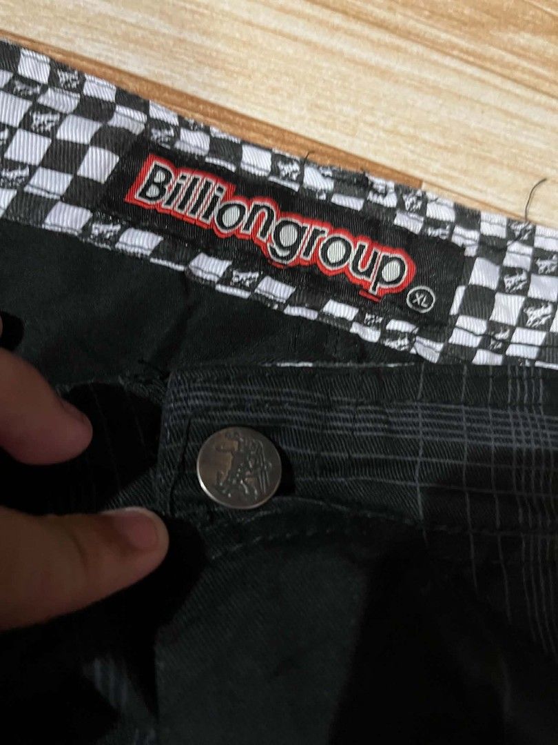 Billabong (Category: Shorts) located in Manila. Submitted by thrift_roqlits (Listing ID 1457667901, Image 3). Description: 📌Size on Tag: XL 📌Length: 25 📌Leg opening: 12 📌Color rate: 10/10 📌Issue: None 📌Excellent Condition.