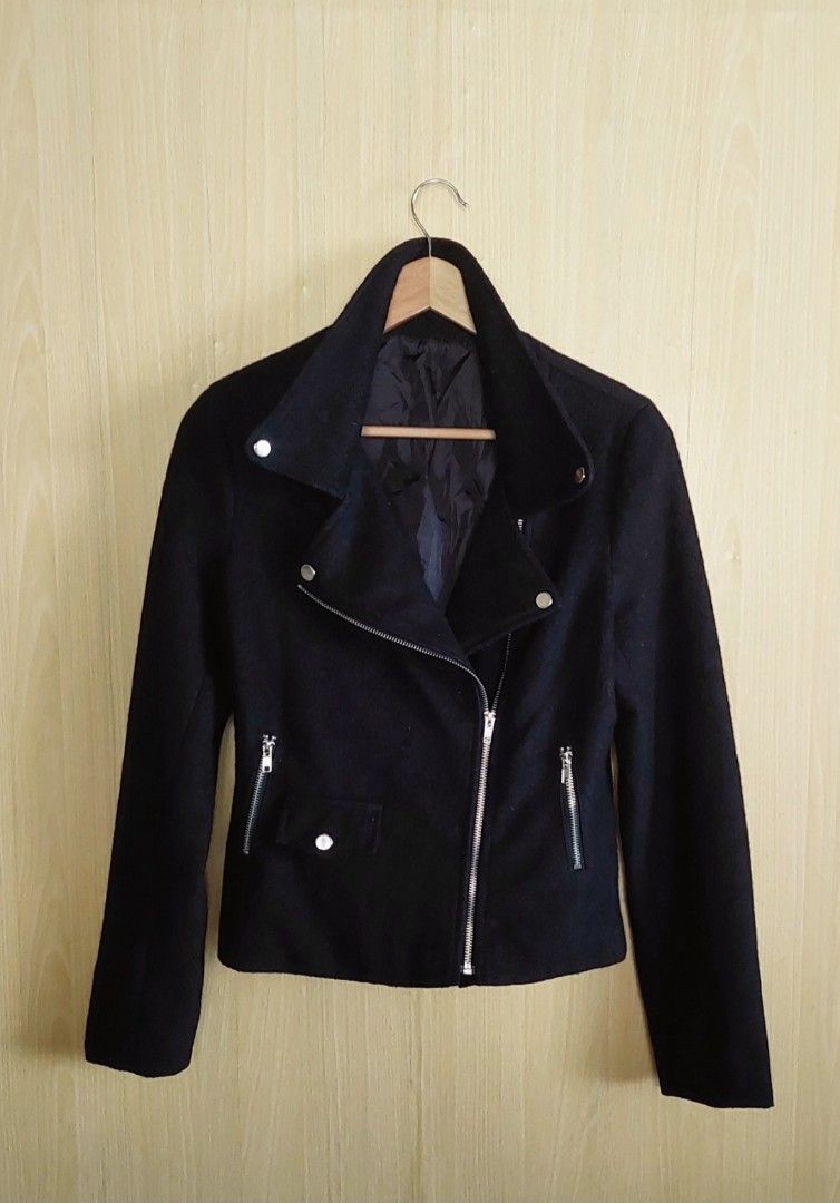 Black Biker Jacket Blazer (Category: Coats, Jackets and Outerwear) located in Bacoor. Submitted by stingray13 (Listing ID 1457548541, Image 2). Description: Item posted is pre-loved. Kindly manage your expectations. Pre-loved Moto Biker Jacket Size : Medium Php 350.00 For inquiries, kindly pm me. Thank you..