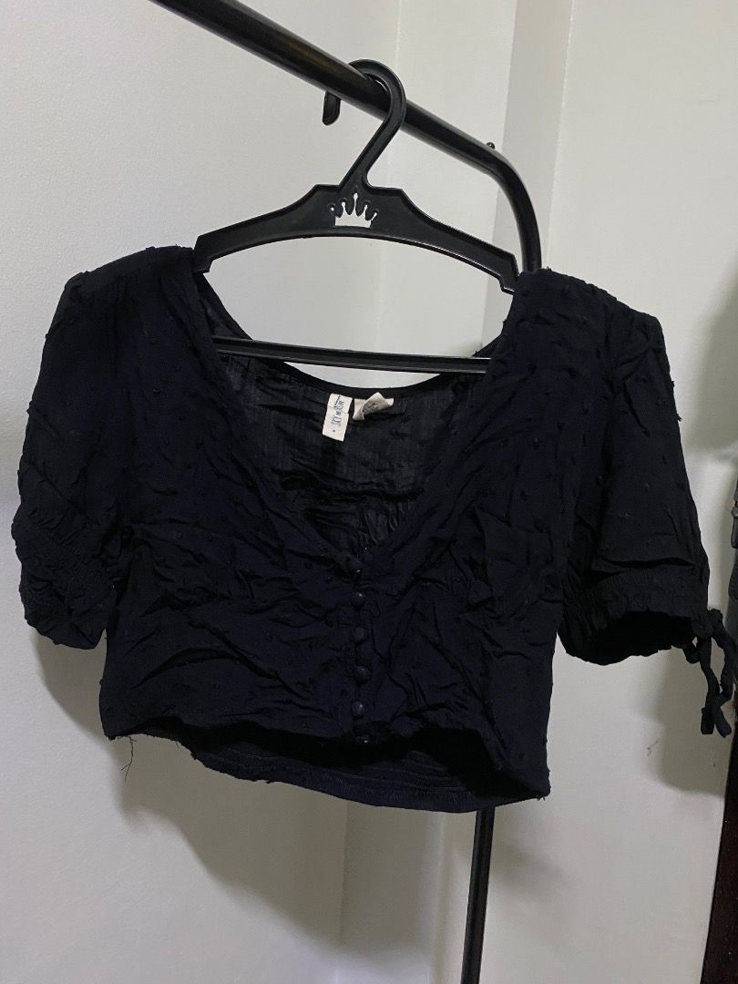 Black cropped milkmaid top (Category: Blouses) located in Santa Rosa. Submitted by rockitlee (Listing ID 1457540345, Image 1). Description: - Used once - Cropped - Working buttons.