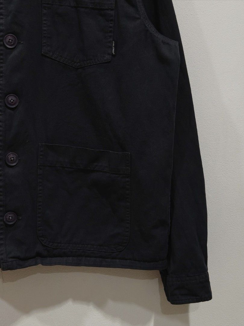 BLEND CHORE JACKET (Category: Coats, Jackets and Outerwear) located in Taguig. Submitted by zieyaaa.o1 (Listing ID 1457564782, Image 3). Description: BLEND COMPANY CHORE JACKET SIZE LARGE ON TAG 25 WIDTH 26.5 LENGTH 25 SLEEVE LENGTH FROM SHOULDER EXCELLENT CONDITION TAGUIG LOCATION 899 PHP + SF *COLOR MAY VARY DUE TO LIGHTING.