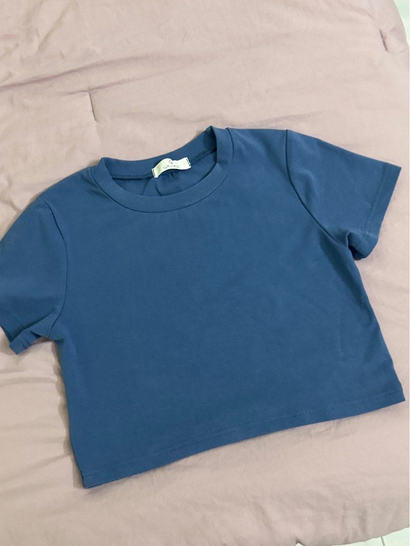 Blue Basic Crop Top (Category: Other Tops) located in Ampang. Submitted by msberry11 (Listing ID 1457611787, Image 1). Description: - Classic blue t-shirt - Ideal for everyday wear - Made with comfortable fabric - Easily pairs with any outfit.