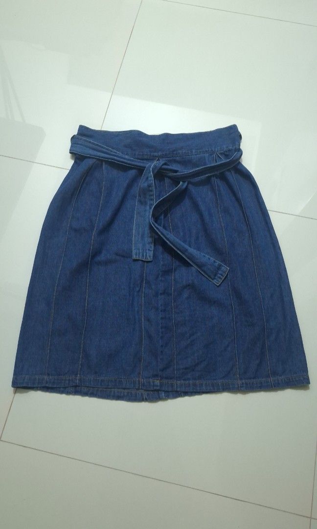Bench Blue Denim Midi Skirt with Belt (Category: Skirts) located in Amadeo. Submitted by aj_declutters (Listing ID 1457700149, Image 1). Description: Original price: 599 Waist size expandable up to 34 inches Fit reference: Height - 5ft Upper waist - 24in; Lower waist- 26in.
