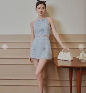 (Category: ) located in . Submitted by clearmywardrobeplssssss (Listing ID 1457620112, Image 1). Description: .