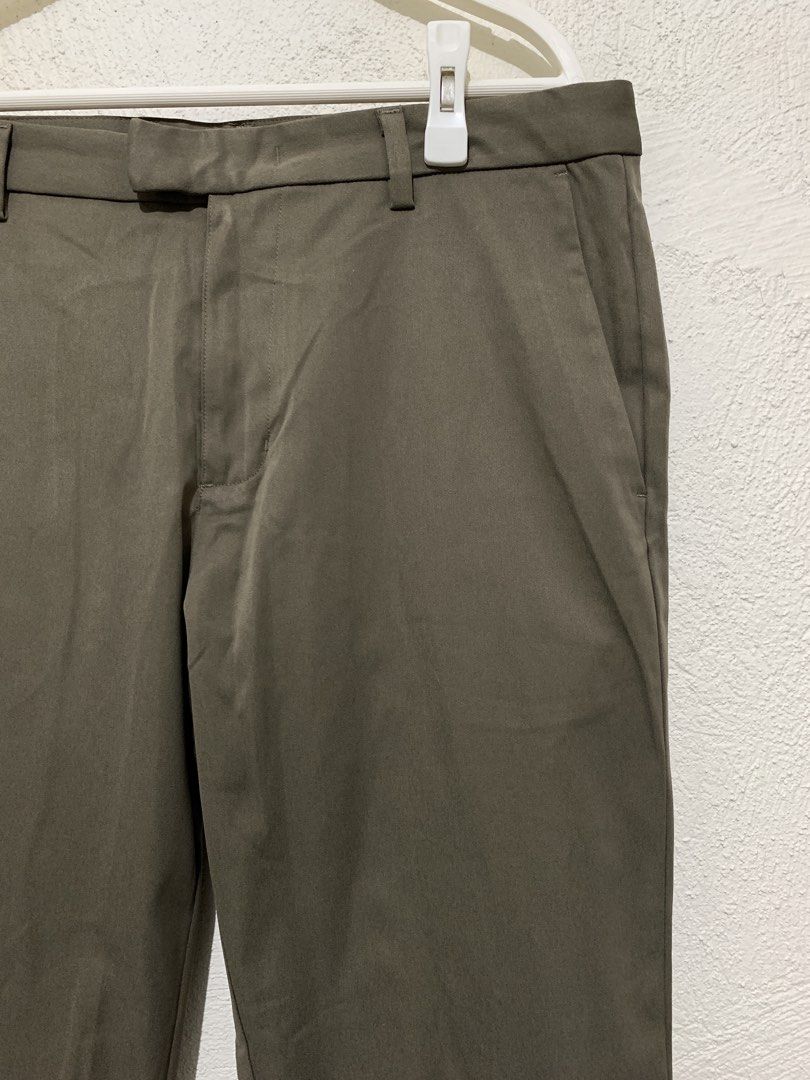 BOGGI Trousers in Technical Fabric B Tech (Category: Trousers) located in Tiaong. Submitted by nycko.concha (Listing ID 1457640418, Image 1). Description: BOGGI Trousers in Technical Fabric B Tech — Khaki/Beige •Size: 34 (185/90A) •Waist: 34-35 •Length: 37 •Hem: 7 •Condition: Excellent Used •Issue: None •Color Rate: 9.6/10 •Selling Price: ₱1890 + shipping fee •Courier: J&T Express •Location: Quezon Province Note: color may vary due to lighting, a