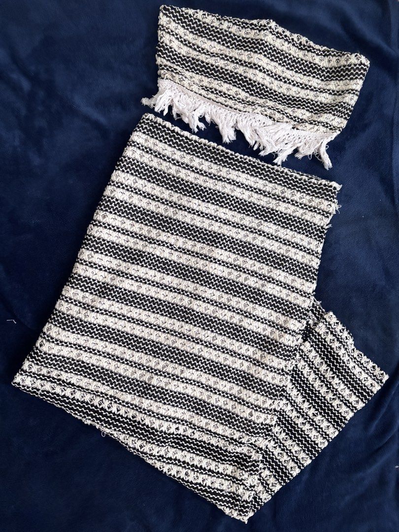 Boho Striped Tube Top and Skirt (Coordinates) (Category: Sets or Coordinates) located in Marikina City. Submitted by wander.lars (Listing ID 1457584631, Image 1). Description: Bought in Shein (Dazy) Size: M (Petite) Meetup: Riverbanks Mall, Marikina City Delivery: Grab, Lalamove, and Joyride (Self-booking and shipping fee will be shouldered by the buyer.) Colors may vary due to lighting and photography. Thank you!!! .