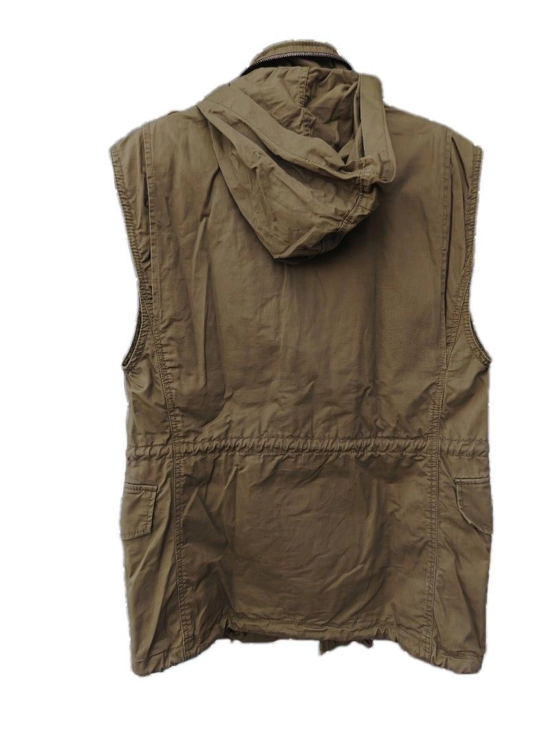 Both for P450 (Category: Vests) located in Davao. Submitted by enchanted08 (Listing ID 1457650289, Image 2). Description: - Khaki Green Utility Vest: Sleeveless, hooded, multiple pockets, drawstring waist. Perfect for a rugged, functional look. - Navy Blue Vest: Sleeveless, mesh back panel for breathability, numerous zippered pockets for secure storage. Ideal for outdoor adventures or a stylish casual outfit..