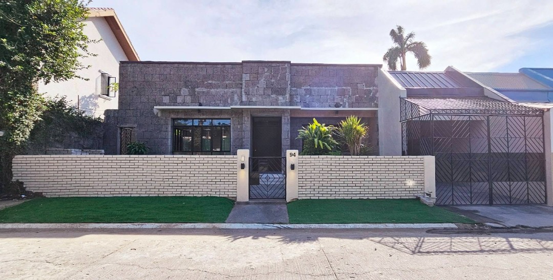 (Category: ) located in . Submitted by bea_broker (Listing ID 1457614121, Image 1). Description: .