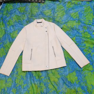 (Category: ) located in . Submitted by castoffcloth (Listing ID 1457554662, Image 1). Description: .