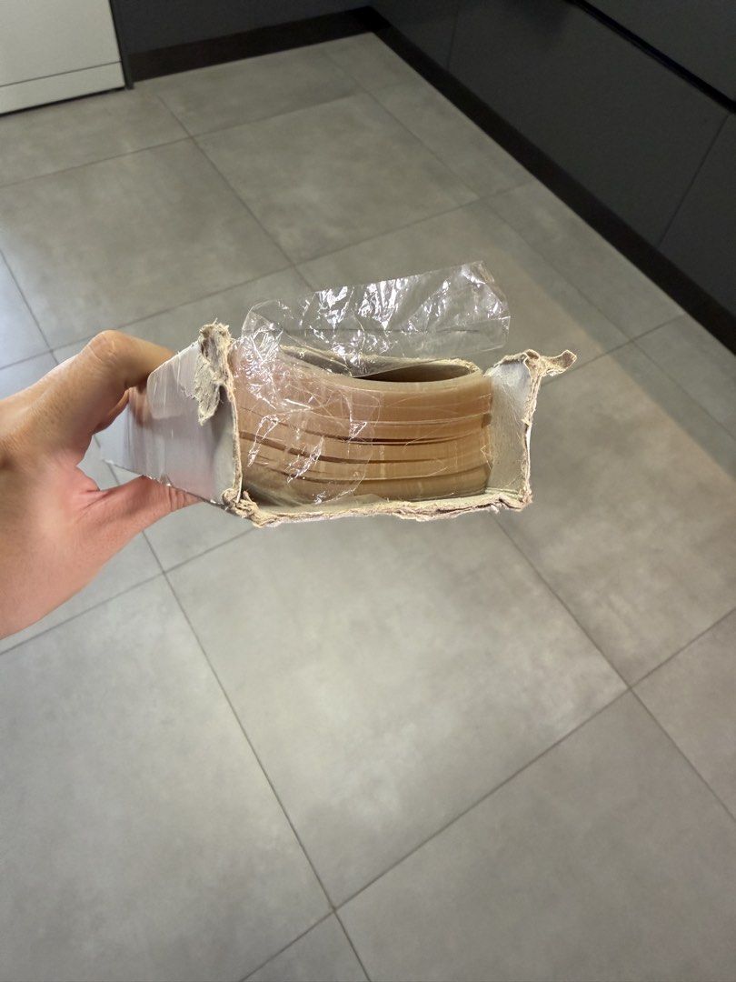 Cake collar (Category: Bakeware) located in Singapore. Submitted by jihyeon (Listing ID 1457648421, Image 2). Description: think left with 700-800 pieces .