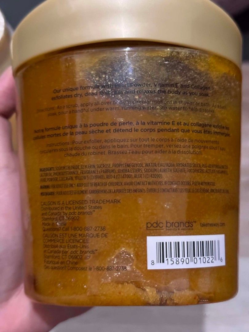 Calgon scrub and body wash (Category: Body Care) located in Palayan City. Submitted by allmypreloved_ph (Listing ID 1457613343, Image 3). Description: .
