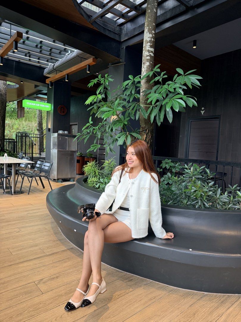 Cardigan (Category: Coats, Jackets and Outerwear) located in Subic. Submitted by joyclutter (Listing ID 1457521407, Image 3). Description: USED ONCE BOUGHT IN BAGUIO SUPER SMOOTH.