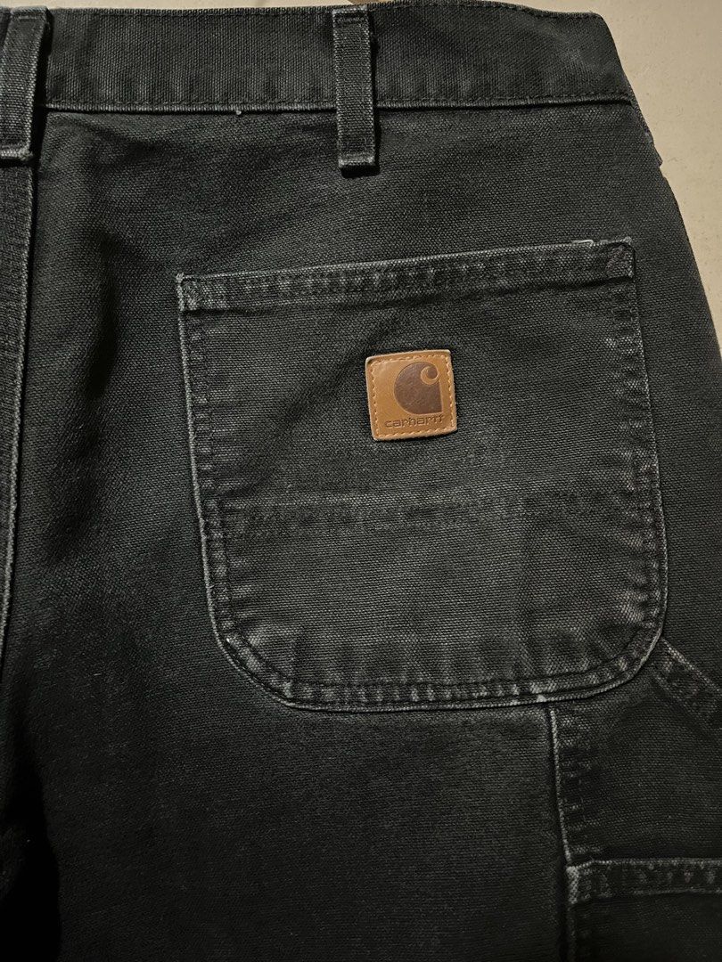Carhartt B11 BLK (Category: Jeans) located in Quezon City. Submitted by randomdrop (Listing ID 1457666917, Image 3). Description: Carhartt B11 BLK •Crispy condition •Color rate : 9/10 •Waist : 34 •Lenght : 42 •Issue : workwear condition •Price : 3,000 + sf •Open for VC.