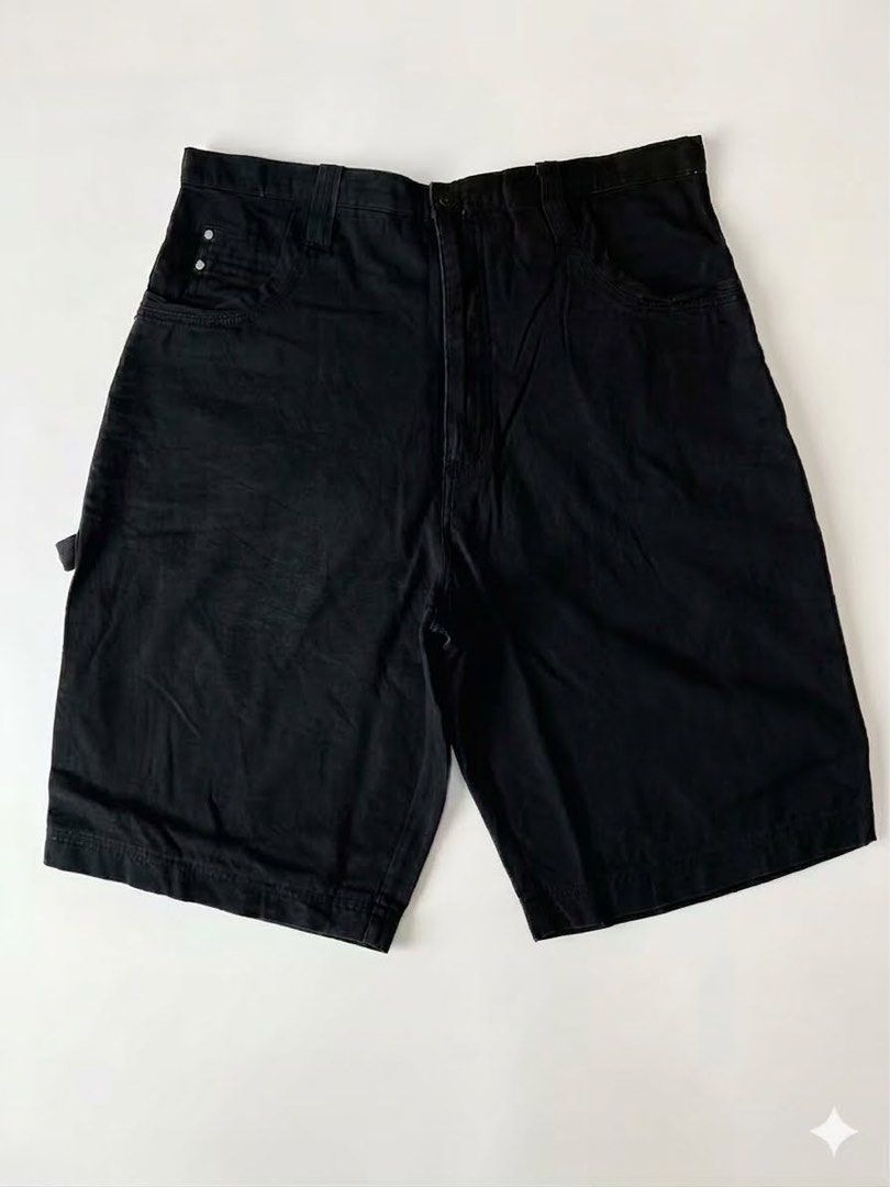 Carpenter Jorts Black (Category: Shorts) located in Manila. Submitted by suot_cebu (Listing ID 1457648753, Image 1). Description: - Size 34 - Black carpenter jorts - Multiple pockets for ample storage - Secure button and zip closure - Made with durable material - Ideal for casual outings or work attire.