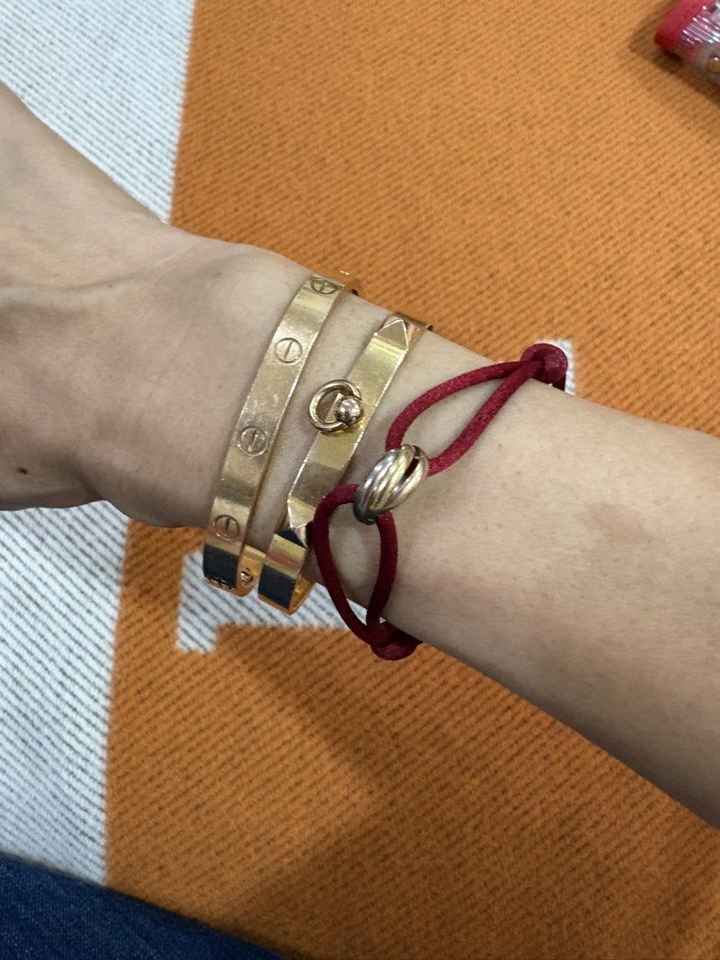 Cartier love bracelet (Category: Announcements) located in Manila. Submitted by rouge_and_orange (Listing ID 1457545451, Image 1). Description: Authentic cartier 18k rosegold With box.