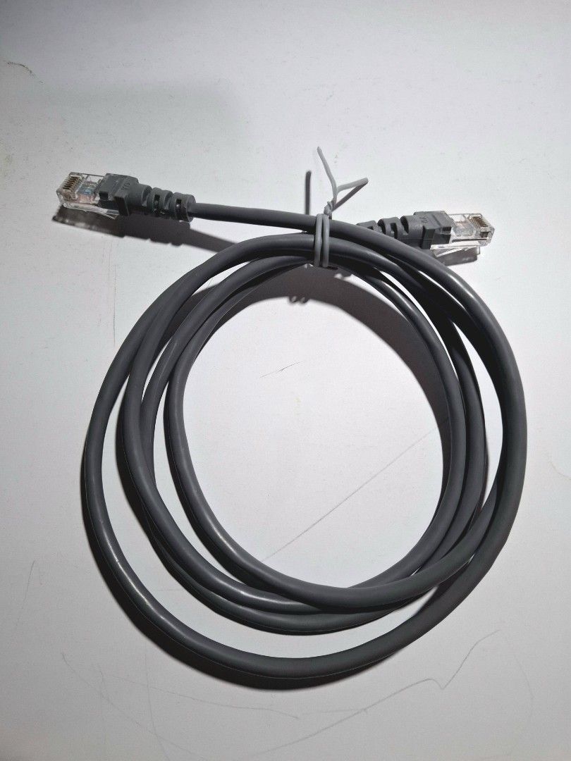 Cat 5e Ethernet Cable (Grey/Yellow) (Category: Cables & Adaptors) located in Marikina City. Submitted by maui_1800 (Listing ID 1457703576, Image 1). Description: - Never been used - 1 meter length - Grey Cat 5e Ethernet Cable - Yellow Cat 5e Ethernet Cable - Both cables tested and working perfectly - Ideal for reliable internet connectivity - Connect your PC, router, gaming console, and more!.