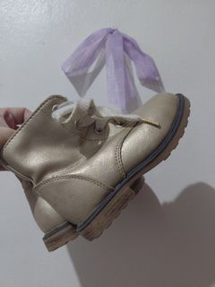 (Category: ) located in . Submitted by wornwardrobe (Listing ID 1457564856, Image 1). Description: .