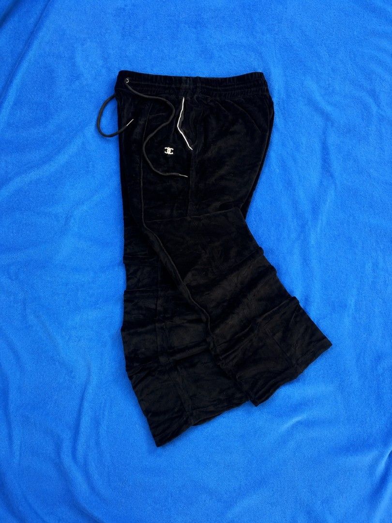 CELINE TRIOMPHE VELVET TRACKSUIT PANTS (Category: Other Bottoms) located in Manila. Submitted by jymadafck (Listing ID 1457659842, Image 1). Description: CELINE TRIOMPHE VELVET TRACKSUIT PANTS NO ISSUE MINIMAL HAIR LINE BUT STILL LOOKING GOOD NONE HIDDEN ISSUE NONE HIDDEN PIN HOLE READY TO WEAR DIMENSION 📐 LENGTH ( 36 inch ) WAIST ( 28 inch but stretchable ) WAIST HEIGHT ( 3 inch ) FRONT SIZE ( 11.5 inch ) BACK SIZE ( 14 inch ) HEM ( 9 inch ) KI