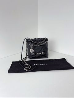 (Category: ) located in . Submitted by collynluxurybag (Listing ID 1457628462, Image 1). Description: .