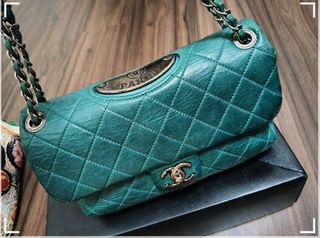 (Category: ) located in . Submitted by kenkenlim122405 (Listing ID 1457669849, Image 1). Description: .