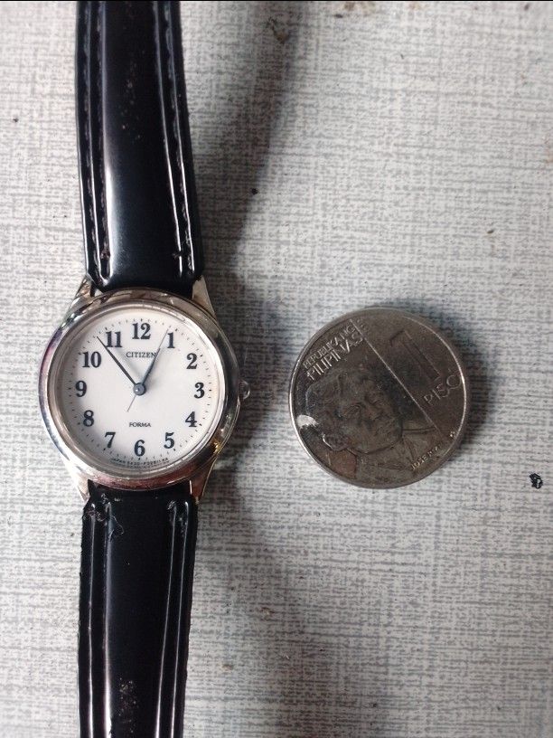 Citizen Forma women's watch (Category: Women's Watches) located in Cavite. Submitted by _username999 (Listing ID 1457557638, Image 2). Description: not original strap location gma cavite lalamove.