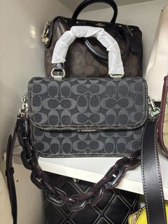 (Category: ) located in . Submitted by affordaluxonlineshop (Listing ID 1457680873, Image 1). Description: .