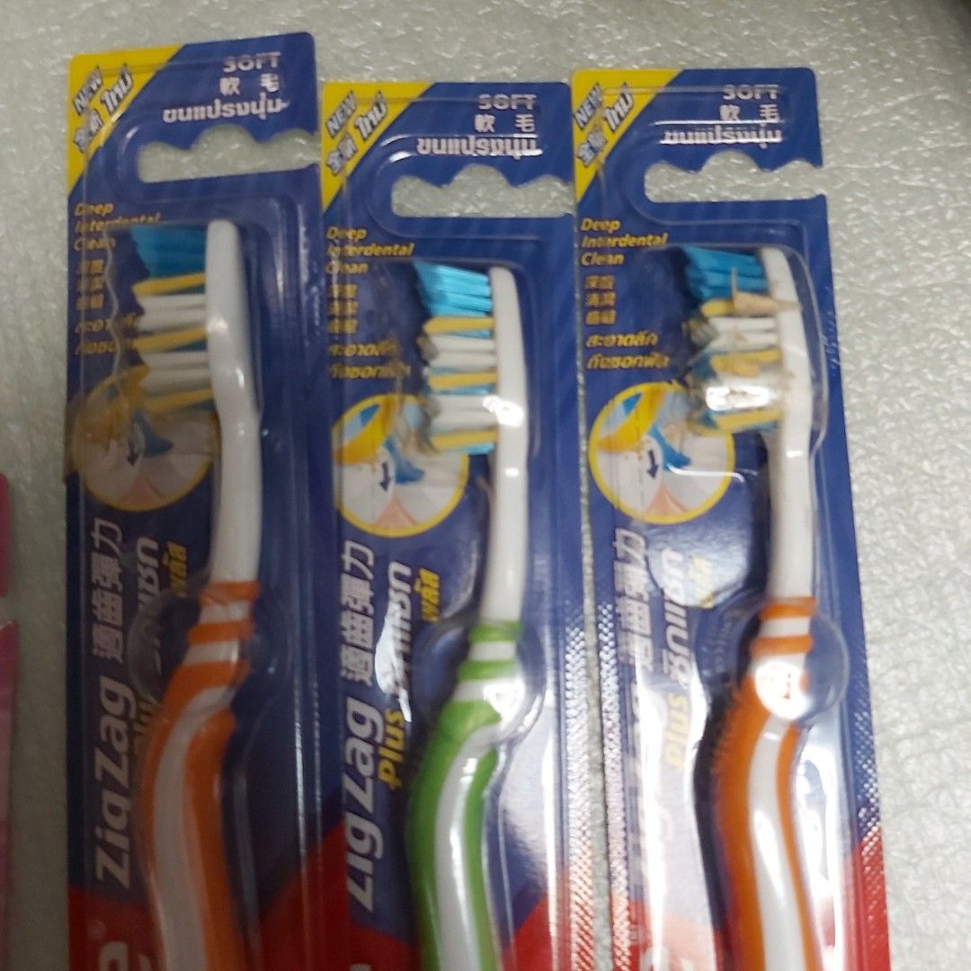Colgate toothpaste （分類：健康及美容 - 口腔護理）位於 Hong Kong。 由 ppradise 提交（商品編號 1457554437，圖片 3）。簡介： @$9。