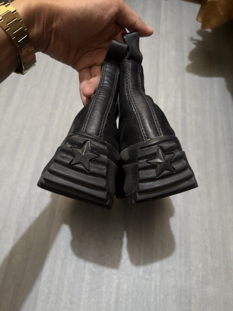 Converse Run Star Hike Hi in a triple black (Category: Sneakers) located in Cagayan de Oro. Submitted by twice.but.nice.blackmarket (Listing ID 1457577150, Image 3). Description: The Converse Run Star Hike Hi in a triple black leather colorway, showcasing an all-black leather upper atop an exaggerated, jagged lugged platform sole. Excellent condition ! No issues only sign of use but not visible! Size: 8 Men’s / 8.5 Women’s on tag!.