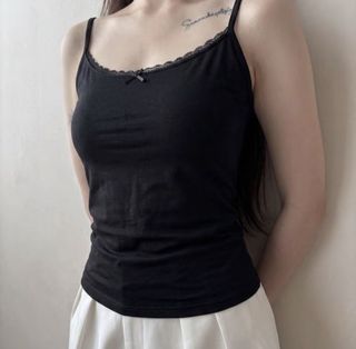 (Category: ) located in . Submitted by helpclearmywardrobepls (Listing ID 1457575225, Image 1). Description: .